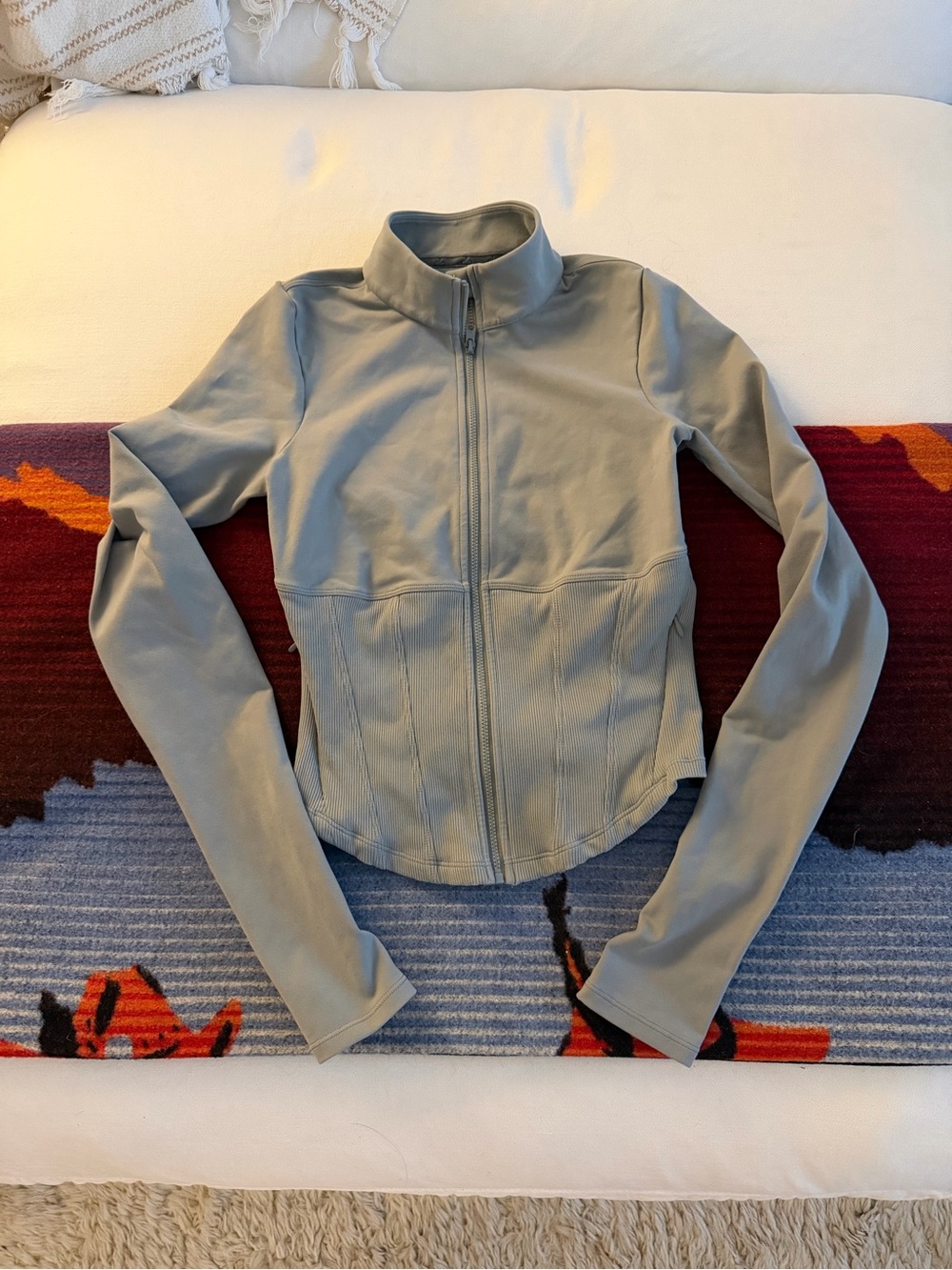 Alo Women’s Light Gray Zip-Up Jacket